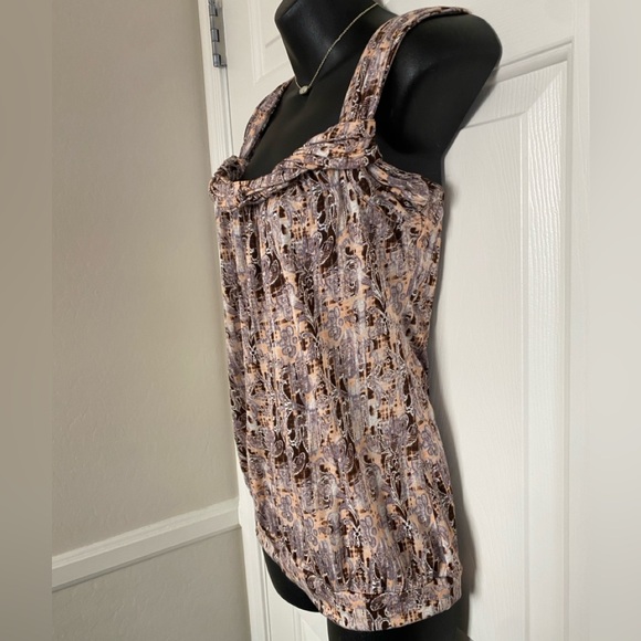 Daytrip Pattern Lace Back Tank Top - Picture 3 of 15